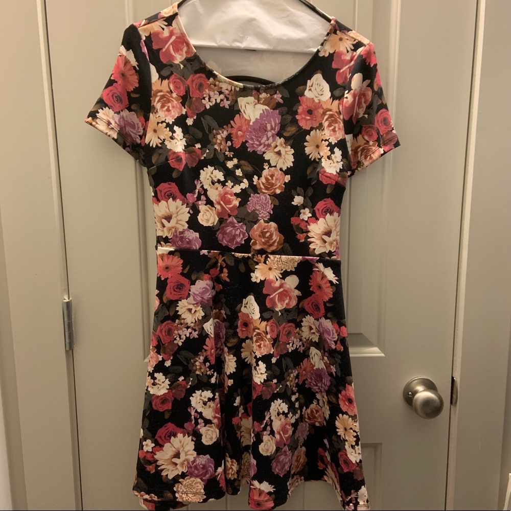 Black and Floral Forever 21 Dress